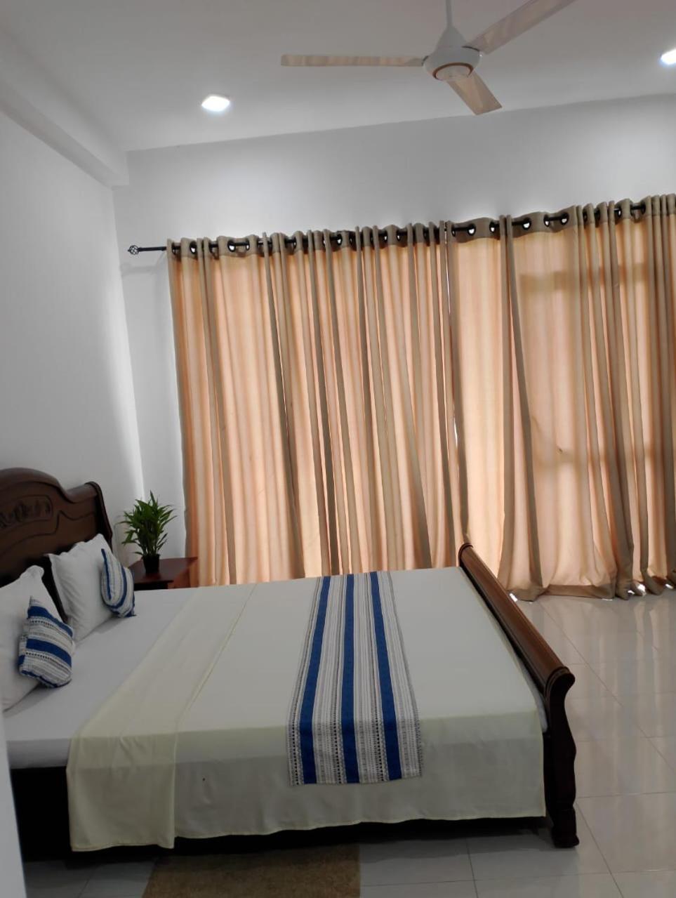 Pinnawala Elephant Front View Hotel Rambukkana 외부 사진