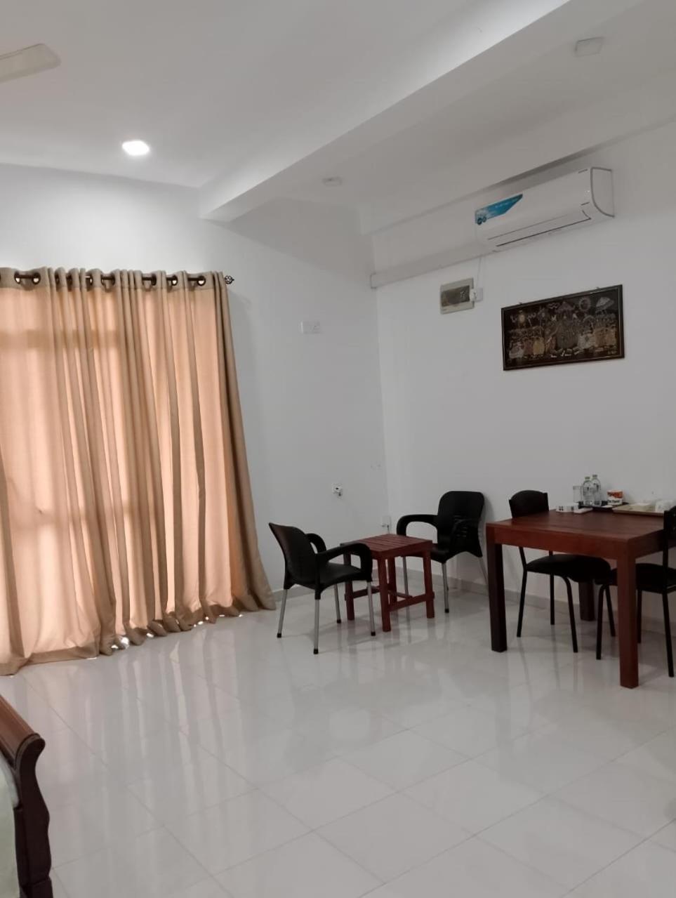 Pinnawala Elephant Front View Hotel Rambukkana 외부 사진